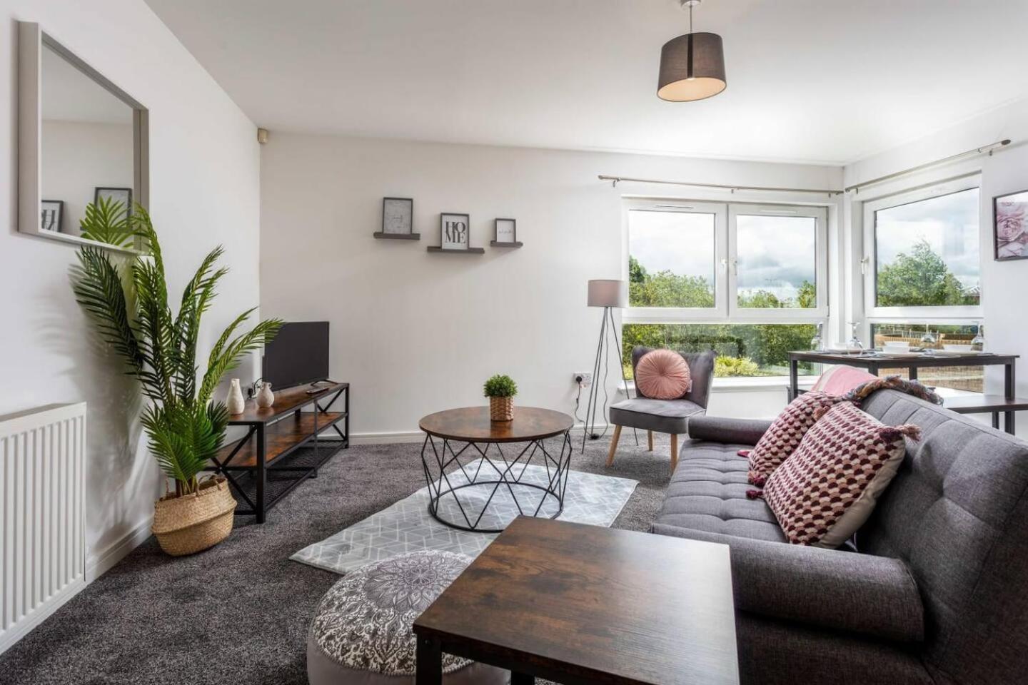 Walker Suite No 60 - Donnini Apartments Килмарнок Екстериор снимка