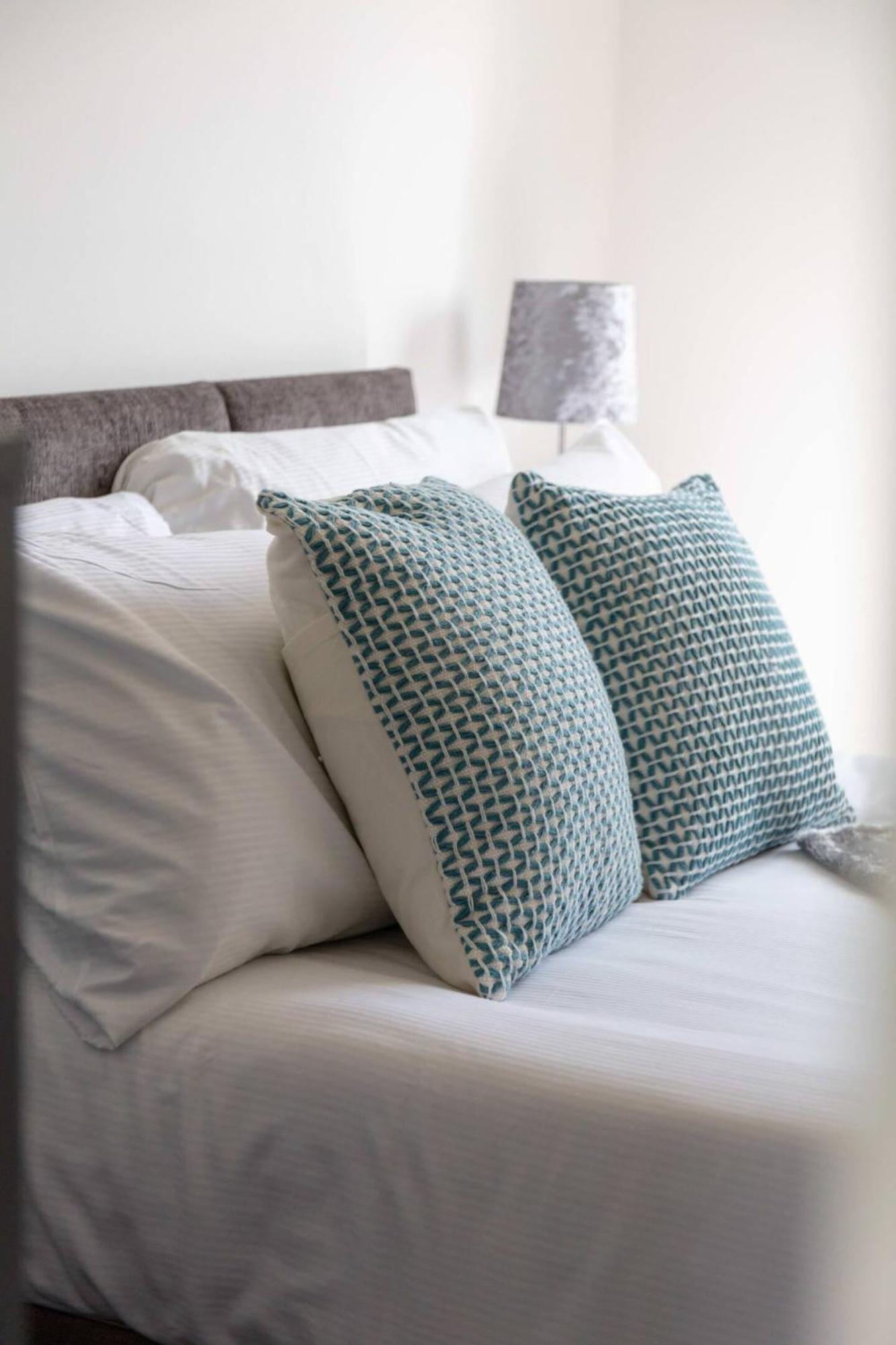 Walker Suite No 60 - Donnini Apartments Килмарнок Екстериор снимка